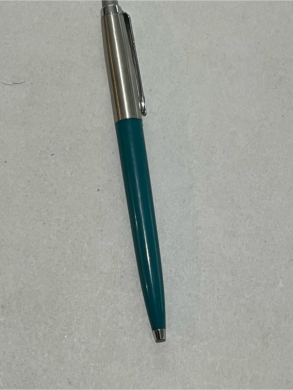 Vintage Parker Arrow Ball Point Pen 
Requires ink